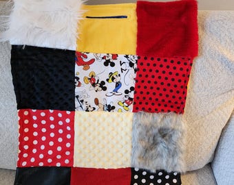 Sensory blanket long plush faux fur stress Alzheimer's dementia kids mickey lap blanket fidget dimple dot minky zipper pouch