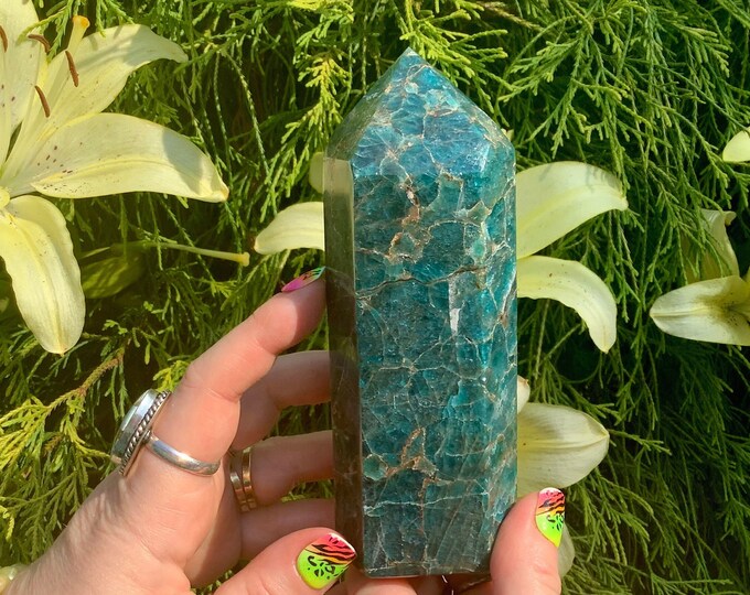 Blue Apatite Crystal Generator ~ 1 Lb. 8 oz. ~ 5 1/2" Tall Tower ~ Sparkling Colors ~ Altar, Reiki Display ~ Fast & Free Shipping