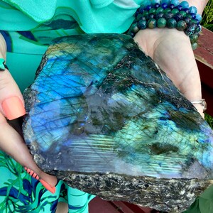 Labradorite Freeform Crystal ~ Large 5 lb. 9 oz. ~ 7&quot; Tall ~ Flashing Electric Blue & Gold Colors ~ High Quality, Fast Free Shipping, U.S.A.