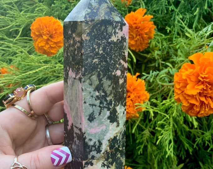 Rhodonite Crystal Generator ~ Large 1 Lb. 12 oz. ~ 7 1/2" Tall Tower ~ Flashing Deep Black, Whites and Pinks Colors Quality Gemstone