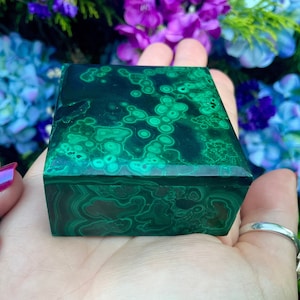 Malachite Jewelry Box with Lid ~ 2&quot; Long ~ Vintage, Handmade from Congo ~ Swirling Green & Black Bullseye Patterns ~ Fast Shipping from USA