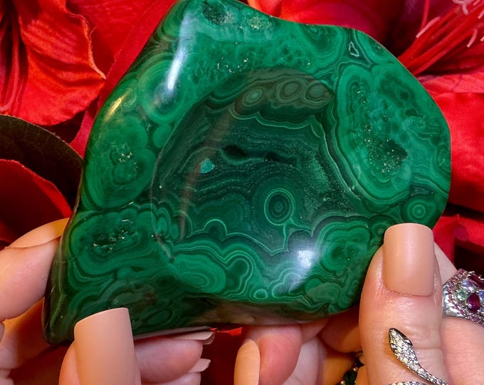 Vintage Hand Carved 9.6 oz Malachite Bowl: 4"Long ~ Green Crystal Jewelry Dish