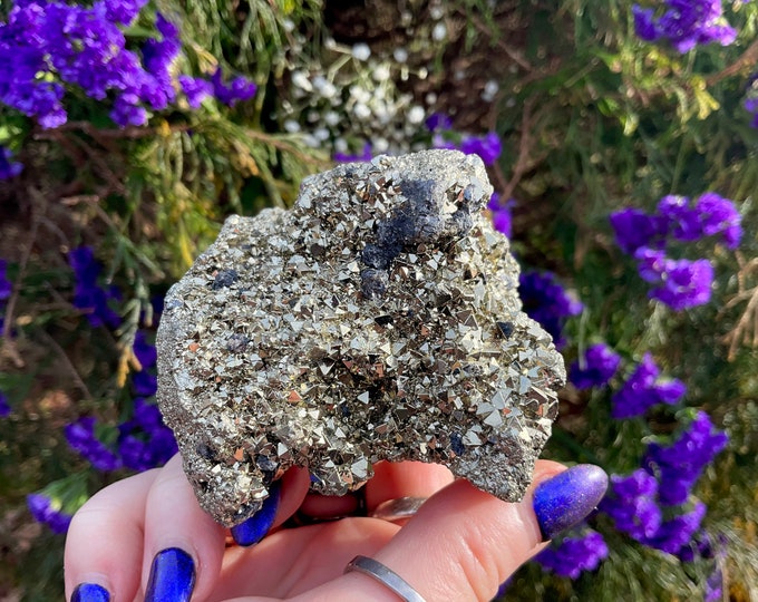 Pyrite Crystal Cluster ~ Large 1 Lb. 6 oz. ~ 3 1/2" Long ~ Super Sparkling Golden Specimen ~ Meditation , Altar, Feng Shui ~ Fast Shipping