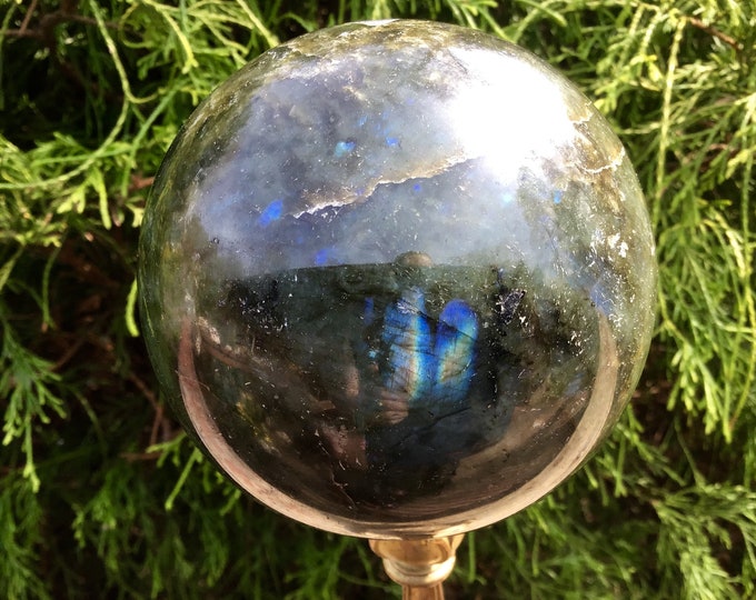 Labradorite Crystal Ball ~ 2 Lb. 9 oz. ~ 3 1/2" Wide Sphere ~ Flashing Blue & Gold Iridescent Colors ~ Beautiful Reiki, Feng Shui Display