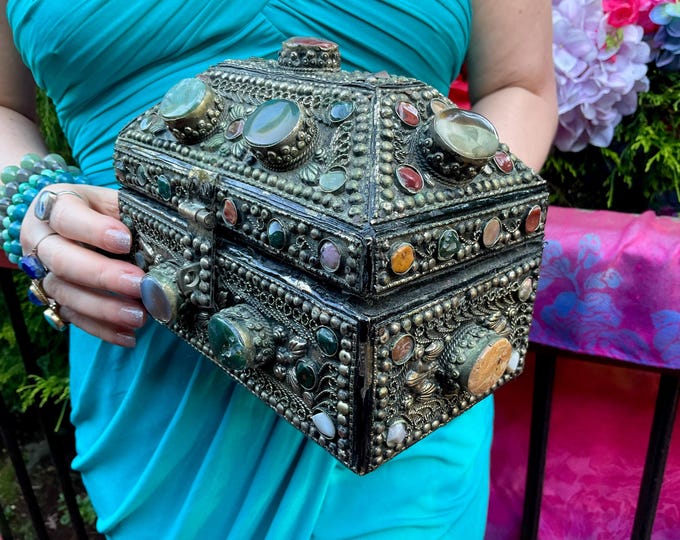 Vintage Agate Inlaid Moroccan Jewelry Box ~ Moorish Dome Top w/ Semi Precious Stones ~ 7" Long Handmade in Morocco ~Fast & Free Shipping