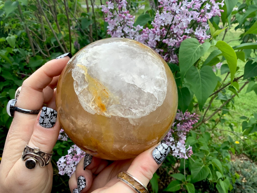 研磨されたゴールデンヒーラークォーツクリスタルボール：虹色の