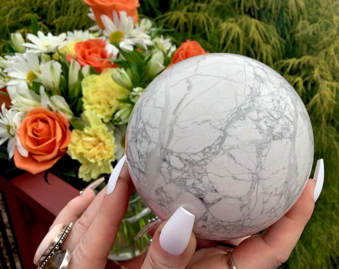 White Howlite Crystal Ball ~ Large 3 Lb. ~ 4" Wide ~ Polished Sphere ~ White with Gray Line Patterns ~ Fast & Free Shipping