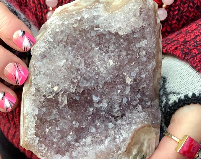 CLEARANCE! ~ Amethyst Crystal Cluster ~ Large 2 lb. 2 oz. ~ 4" Tall ~ Reiki Display ~ Beautiful Purple Quartz Points