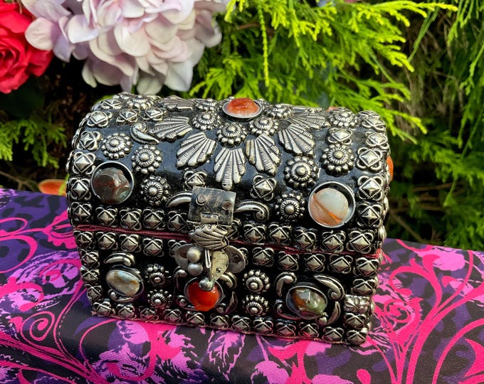 Vintage Agate Inlaid Moroccan Jewelry Box ~ Moorish Dome Top w/ Semi Precious Stones ~ 4" Long Handmade in Morocco ~Fast & Free Shipping
