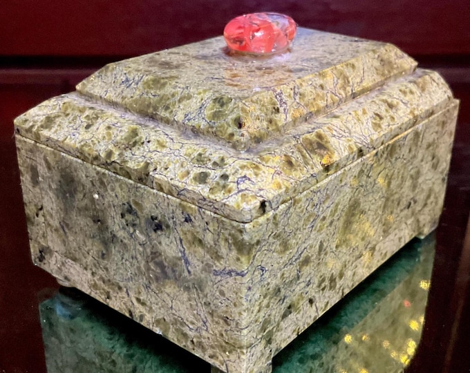 Serpentine Jewelry Box ~ 4" Long ~ Hand Crafted Vintage Display Colorful Green & Black Colors