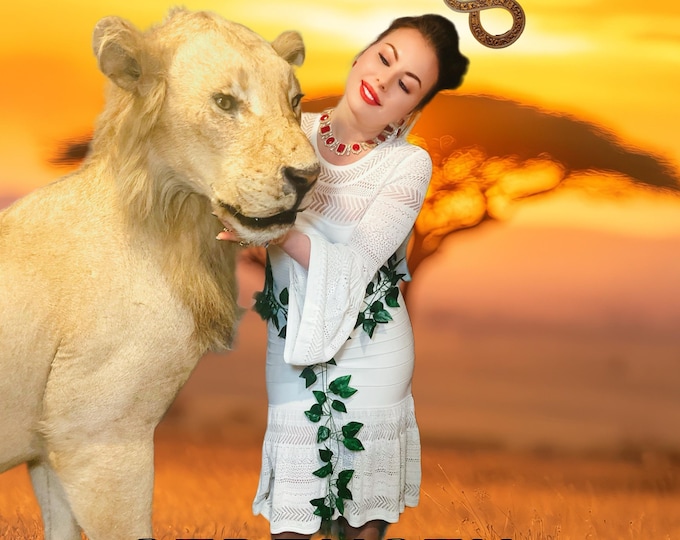 STRENGTH ~ Tarot Card Original Art by Crystal Goddess 888