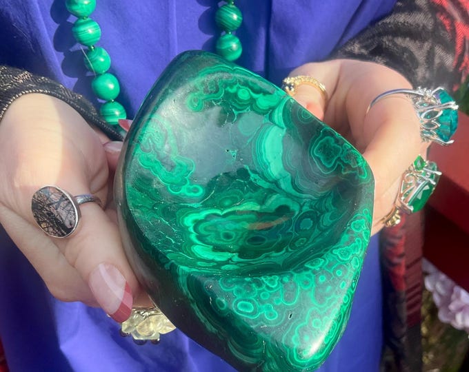 Malachite Crystal Bowl ~ 1 Lb. 2 oz. - 5" Long ~ Beautiful Vintage Hand Carved Display ~ Metaphysical Home Decor, Altar, Reiki, Feng Shui ~