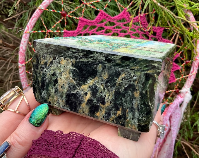 Serpentine Jewelry Box with Mosaic Stone Hinged Lid ~ 4 1/2" Long ~ Hand Made Vintage Display Colorful Green & Black Colors ~ Fast Shipping