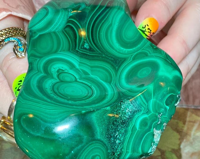 Malachite Crystal Bowl ~ 1 Lb. - 4 1/2" Long ~ Beautiful Vintage Hand Carved Display ~ Metaphysical Home Decor, Altar, Reiki, Feng Shui