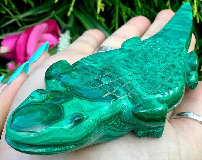 Malachite Crocodile Crystal Carving ~ 11 oz. ~ 6 1/2" Long ~ Vintage Hand Carved from Congo ~ Museum Quality ~ Fast & Free Shipping from USA