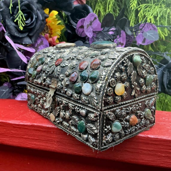 Vintage Agate Inlaid Moroccan Jewelry Box ~ Moorish Dome Top W