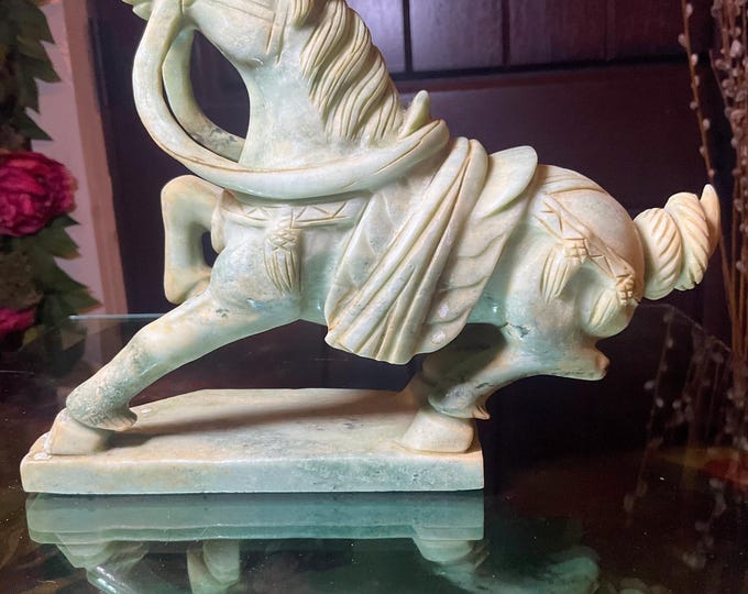 Serpentine Horse ~ 2 Lb. 10 oz. ~ 8" Long ~ ~ Vintage Hand Carved Amazing Detail ~ Stunning Display Specimen ~ Gorgeous Green Animal Totem