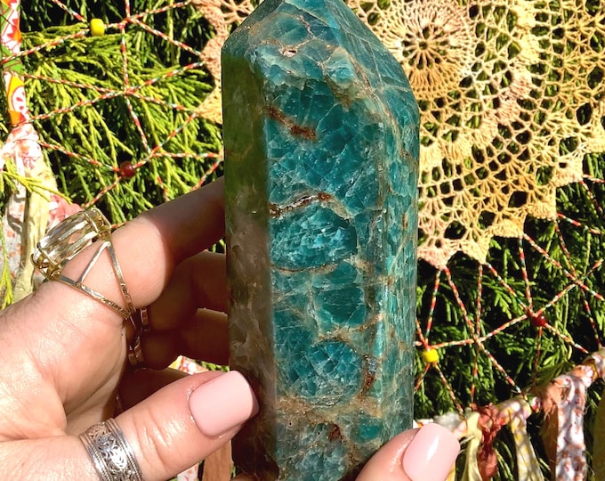 Blue Apatite Crystal Generator ~ 1 Lb. 3 oz. ~ 5" Tall ~ Third Eye Chakra Altar, Reiki Display ~ Metaphysical Decor ~ Fast & Free Shipping