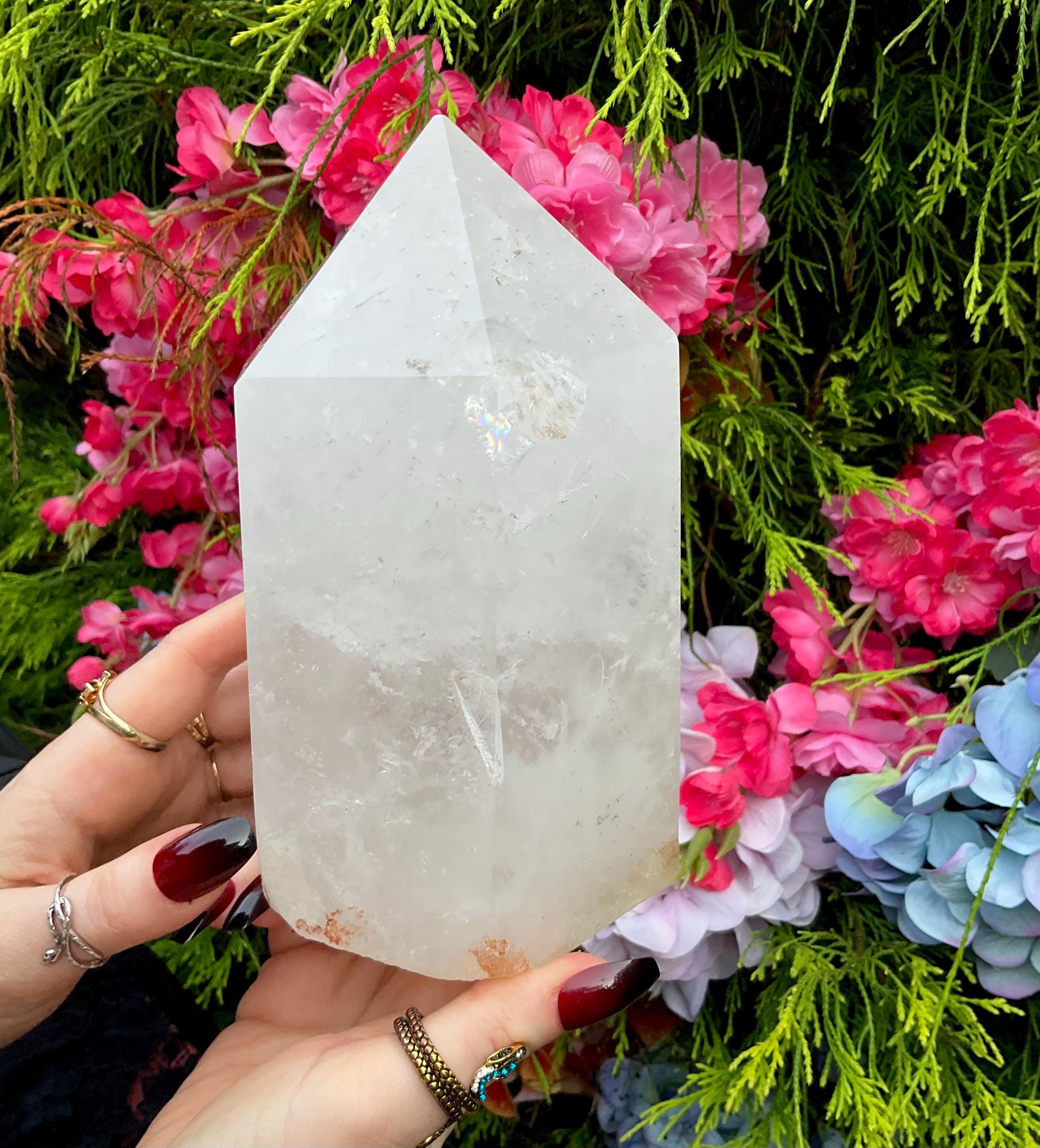 Groupe De Cristal De Quartz Himalayen Blanc - 2,8 Lb, Forme Naturelle 130x130x75 Mm