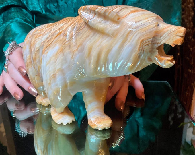 Vintage White & Gold Onyx Bear Large 4 Lb. 13 oz.~ 9" Long ~ Hand Carved Museum Quality ~ Swirling Colors