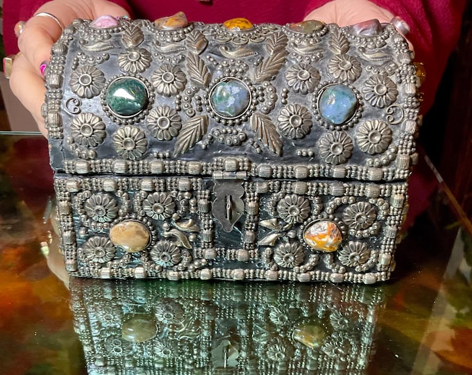 Vintage Agate Inlaid Moroccan Jewelry Box ~ 6" Long ~ Moorish Dome Top w/ Semi Precious Stones with Brass Filigree Handmade in Morocco
