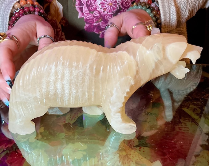 Vintage Gold & White Calcite Bear ~ Large 2 Lb. 5 oz.~ 7" Long ~ Hand Carved Museum Quality ~ Swirling Colors