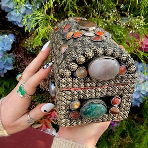 Vintage Agate Inlaid Moroccan Jewelry Box ~ Moorish Dome Top w/ Semi Precious Stones ~ 6 1/2&quot; Long Handmade in Morocco ~Fast & Free Shipping