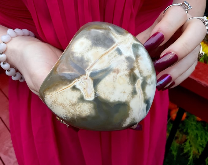 Orca Agate Freeform Crystal ~ Large 1 Lb. 7 oz. ~ 4 " Long ~ Stunning Blue-Black Grey and White Colors ~ Fast & Free Shipping, USA ~