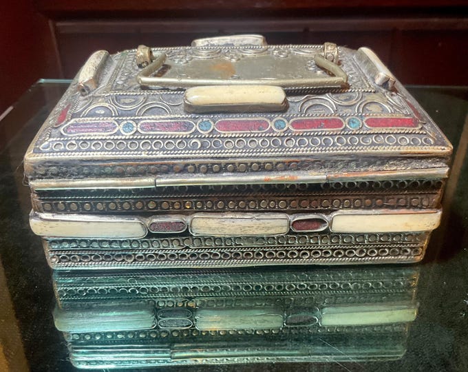 Vintage Agate Inlaid Moroccan Jewelry Box ~ 5 1/2" Long ~ Moorish Dome Top w/ Semi Precious Stones with Brass Filigree Handmade in Morocco