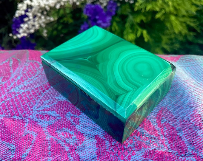 Malachite Jewelry Box with Lid ~ 2 1/2" Long ~ Handmade from Congo ~ Vintage Display Specimen ~ Swirling Green & Black Bullseye Pattern