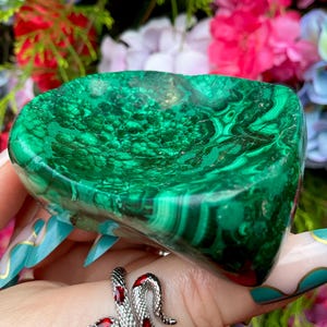 Malachite Crystal Bowl ~ 7 oz. ~ 2 1/2&quot; Long ~ Vintage Green Mineral Specimen ~ Swirling Bulls Eye Patterns ~ Fast & Free Shipping, U.S.A. ~