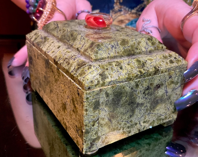 Serpentine Jewelry Box ~ 4" Long ~ Hand Crafted Vintage Display Colorful Green & Black Colors