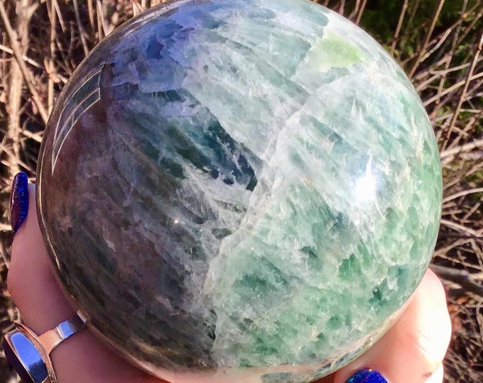 CLEARANCE! ~ Fluorite Large 2 lb. 12 oz. Green Crystal Ball ~ 4" Wide Polished Sphere ~Reiki, Altar, Display ~ Fast & Free Shipping