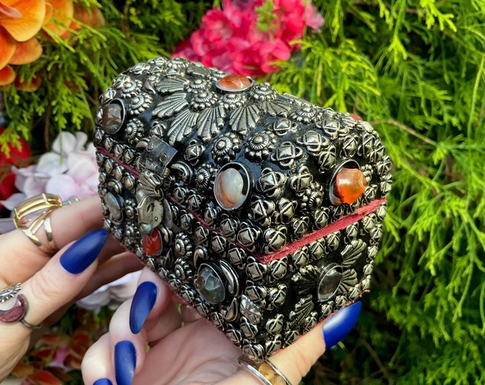 Vintage Agate Inlaid Moroccan Jewelry Box ~ Moorish Dome Top w/ Semi Precious Stones ~ 4" Long Handmade in Morocco