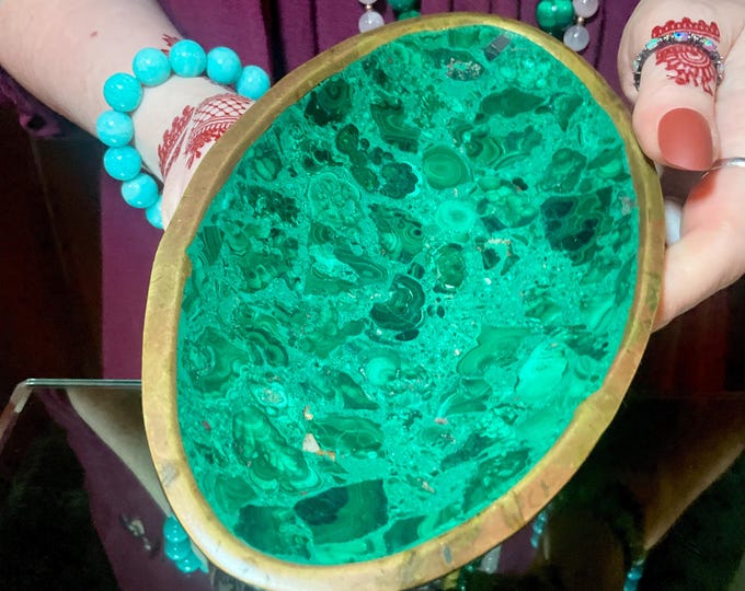 Malachite Jewelry Dish ~ 7" Oval ~ 10 oz. ~ Polished Stone Brass Trim ~ Vintage Hand Carved ~ Green Swirling Bullseye Color