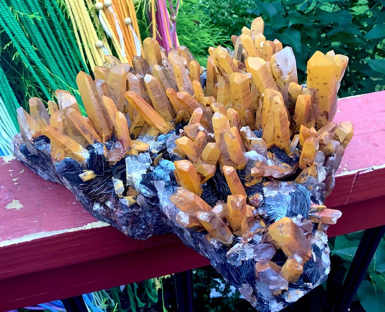 Limonit & svart barytkvartskristallkluster ~ Stor 4,7 kg ~ 23 cm lång ~ Orange punkter ~ Sakral chakra Reiki altaredisplay ~ Fantastisk bild 10