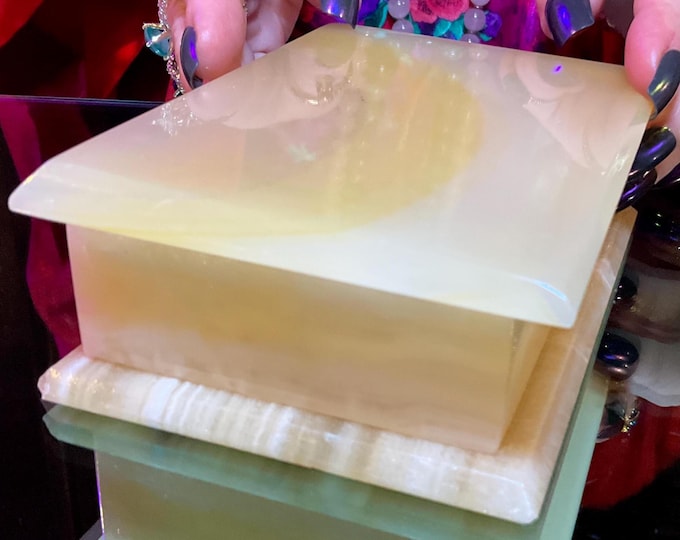 White Onyx Jewelry Box with Hinged Lid ~ 5" Long ~ Vintage Hand Carved Charging Box