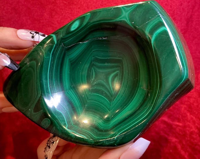 Malachite Crystal 1 Lb. 14 oz. Bowl ~ 4 1/2" Long ~ Vintage Hand Carved Jewelry Dish ~ Beautiful Green Colorful Swirling Bulls Eye Patterns