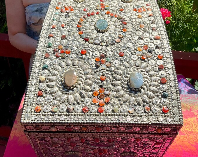 Vintage Agate Inlaid Moroccan Jewelry Box ~ 18" Long ~ Hundreds of Semi-Precious Stones ~ Handmade from Morocco ~ Silvered Metal Filigree