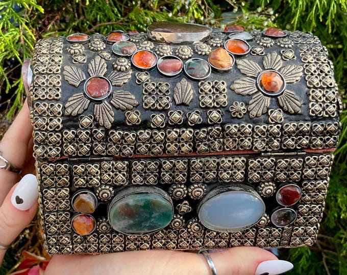 Vintage Agate Inlaid Moroccan Jewelry Box ~ Moorish Dome Top w/ Semi Precious Stones ~ 6 1/2" Long Handmade in Morocco ~Fast & Free Shipping