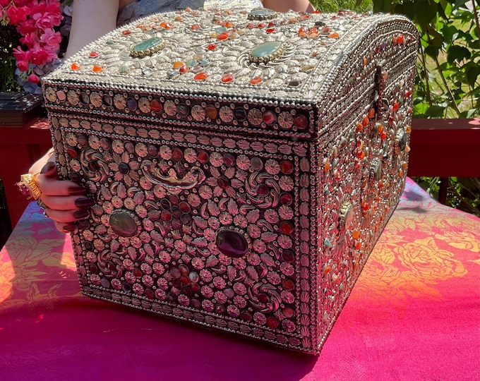 Vintage Agate Inlaid Moroccan Jewelry Box ~ 18" Long ~ Hundreds of Semi-Precious Stones ~ Handmade from Morocco ~ Silvered Metal Filigree