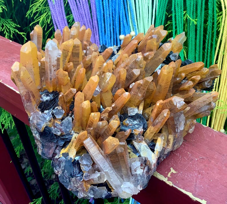 Limonit & svart barytkvartskristallkluster ~ Stor 4,7 kg ~ 23 cm lång ~ Orange punkter ~ Sakral chakra Reiki altaredisplay ~ Fantastisk bild 2