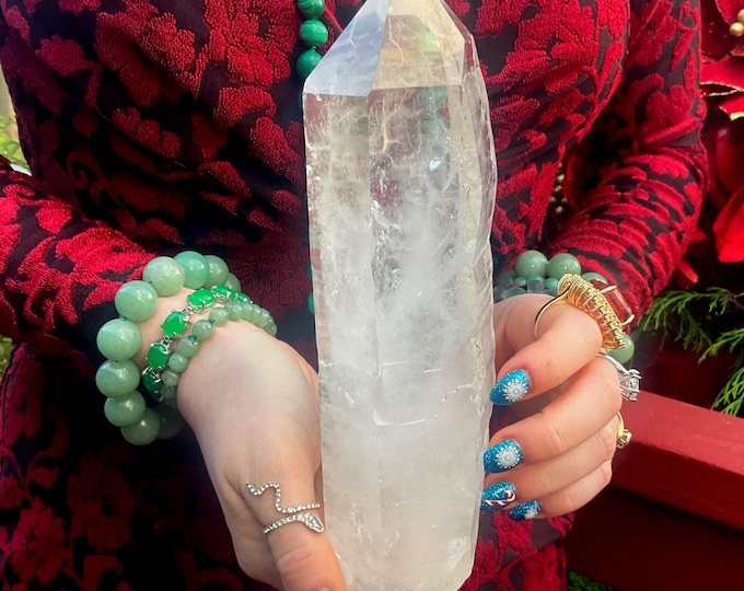 Brazilian Clear Quartz Crystal ~ 2 Lb. 6 oz. ~ 8 1/2" Long ~ Sparkling Rainbow Inclusions ~ Meditation, Reiki, Altar ~ Fast & Free Shipping