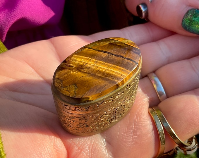 Tigers Eye Pill Box with Lid ~ 1 1/2" Long ~ Handmade Vintage Antique Etched Display Box ~ Swirling Golden Colors with Contrasting Bands
