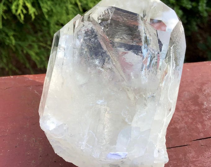 CLEARANCE! ~ Clear Quartz Crystal Chisel Point ~ 9 oz. ~ 3" Long ~ Keyhole ~ Rainbow Inclusions ~ Palm Stone, Reiki, Altar