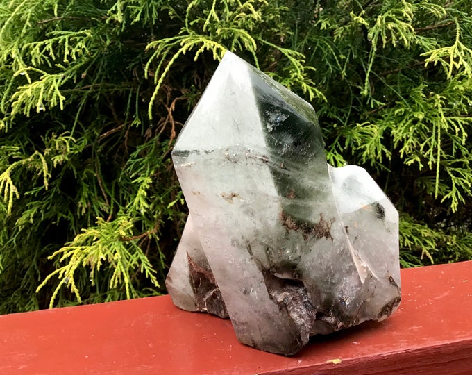 Quartz Crystal Generator ~ Large 2 lb. 15 oz. ~ 4 1/2" Tall ~ Clear Multi Point Beautiful Green & Red Phantoms ~ Ancient Sand Inclusions