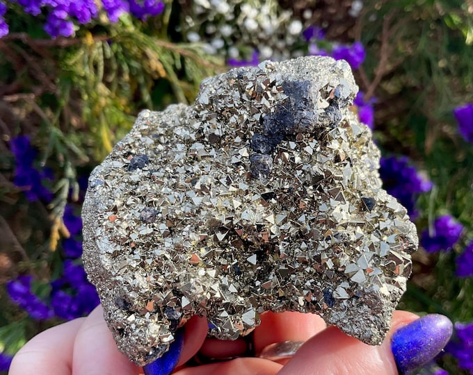 Pyrite Crystal Cluster ~ Large 1 Lb. 6 oz. ~ 3 1/2" Long ~ Super Sparkling Golden Specimen ~ Meditation , Altar, Feng Shui ~ Fast Shipping