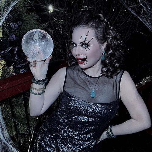 アマゾナイトクリスタルスカル ~ 3ポンド8オンス ~ 長さ5インチ