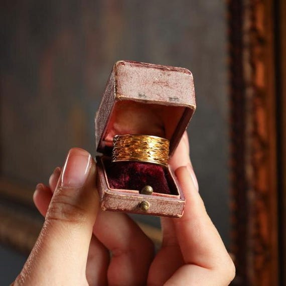 Fidget Rings, Wave Ring Gold 18k, Conquering Unisex Fidget Jewel