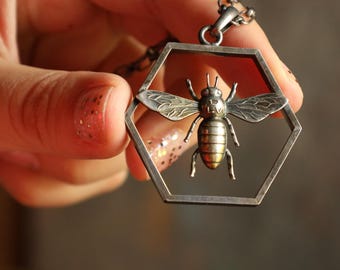 Art Deco Bee Necklace, German Vintage Insect Jewelry, Silver Bee Pendant, Signed Jewelry DLV Greifen Kunst, Collectible Historical Jewelry